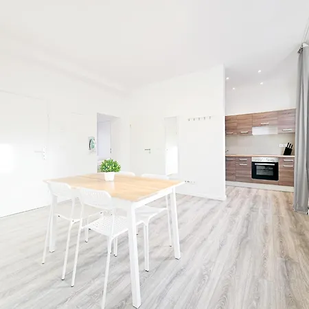 Tolstov - 1 - Citycenter - 25 Min To Messe Dus