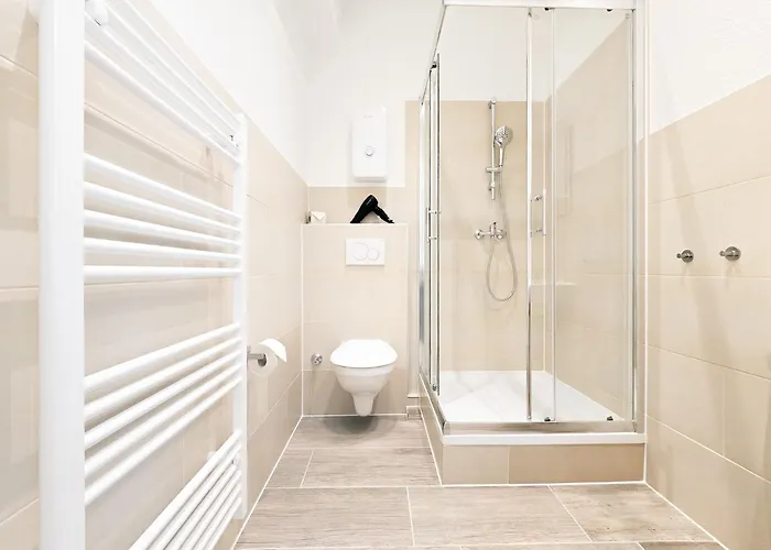 Tolstov - 1 - Citycenter - 25 Min To Messe Dus Крефельд